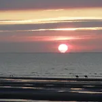 Lejlighed By The Sea In Belgium With Access Oostduinkerke