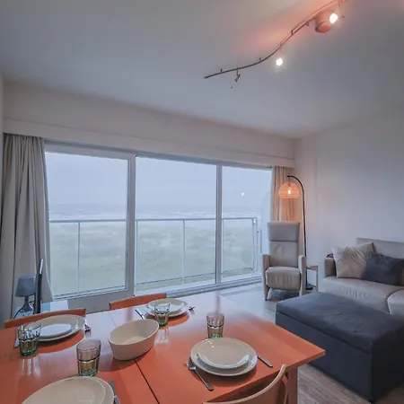 Appartement By The Sea In Belgium With Access Oostduinkerke
